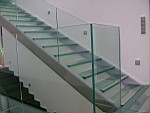 Üvegszerkezetek, üveg térelválasztó rendszerek - Fensterwerk Nyílászáró Rendszertechnikai Kft.
