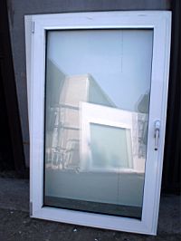 Nr. 4. DK Fenster, Masse: 980 x 1550, Farbe: RAL 9016, Öffnungs richtung: Links, Profil: SAPA E 65, Glas: mit, Preis (Zahlbar): 215 €, Stück: 1 Stk.