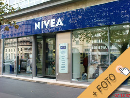 Fensterwerk Produktions GmbH. Referenzen - Budapest - Nivea Geschäft